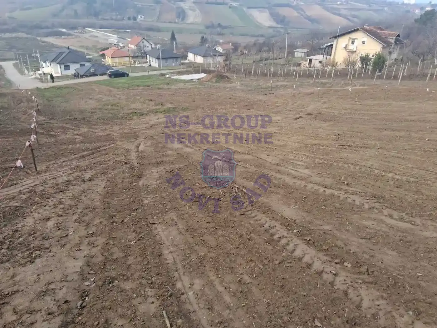 plac na prodaju Petrovaradin 1799m2 561115