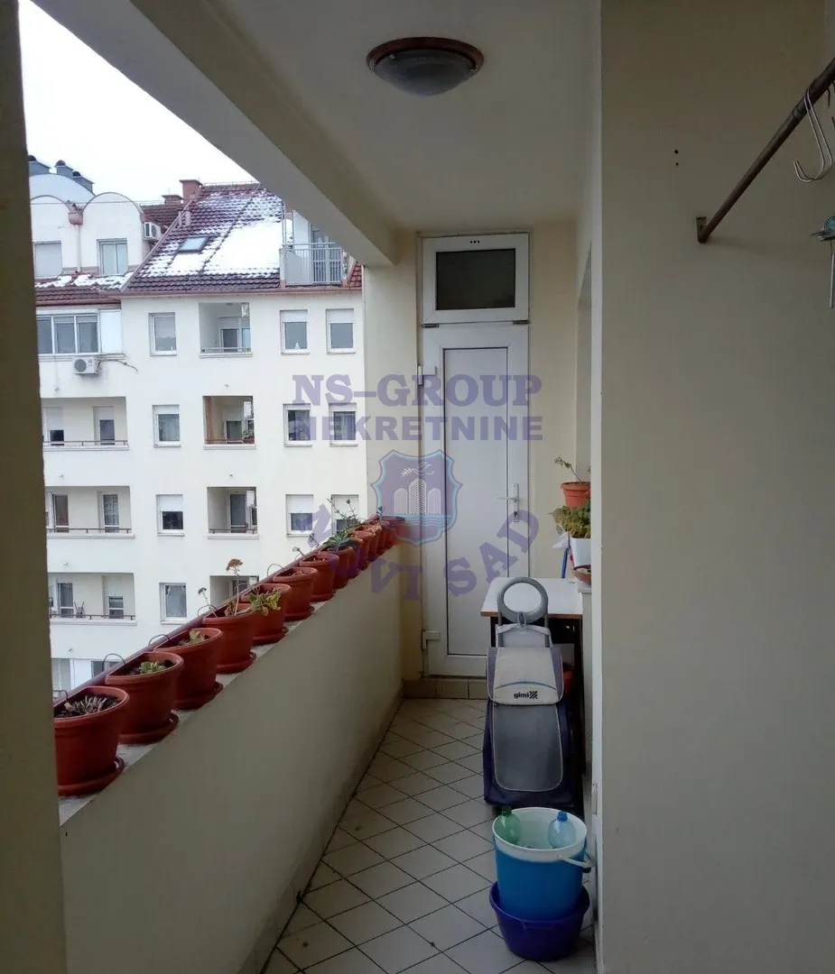 stan na prodaju Novi Sad 100m2 562623