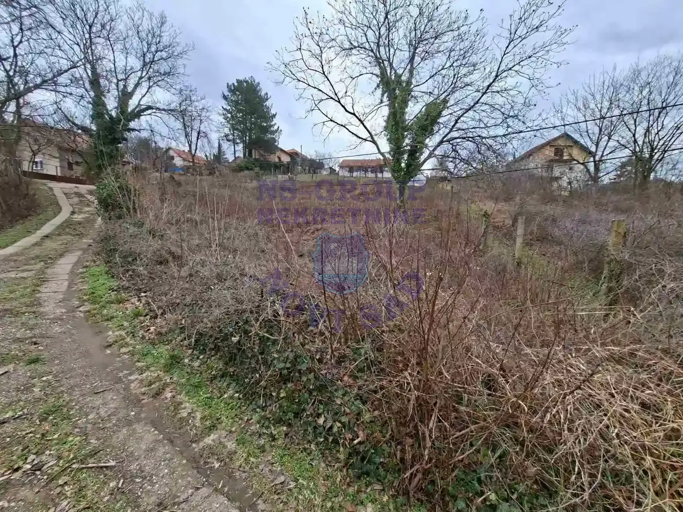 plac na prodaju Ledinci 891m2 563012