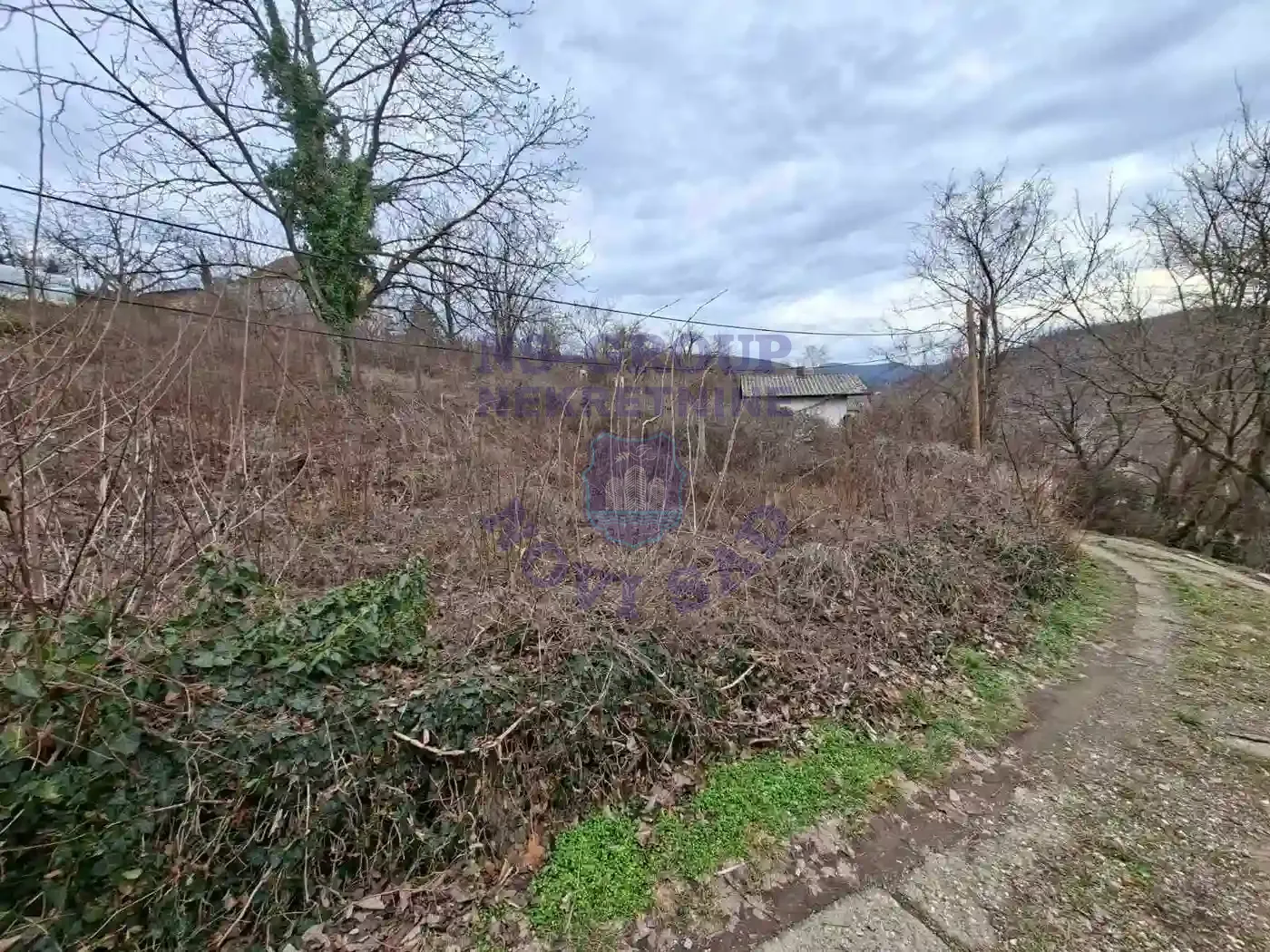 plac na prodaju Ledinci 891m2 563012