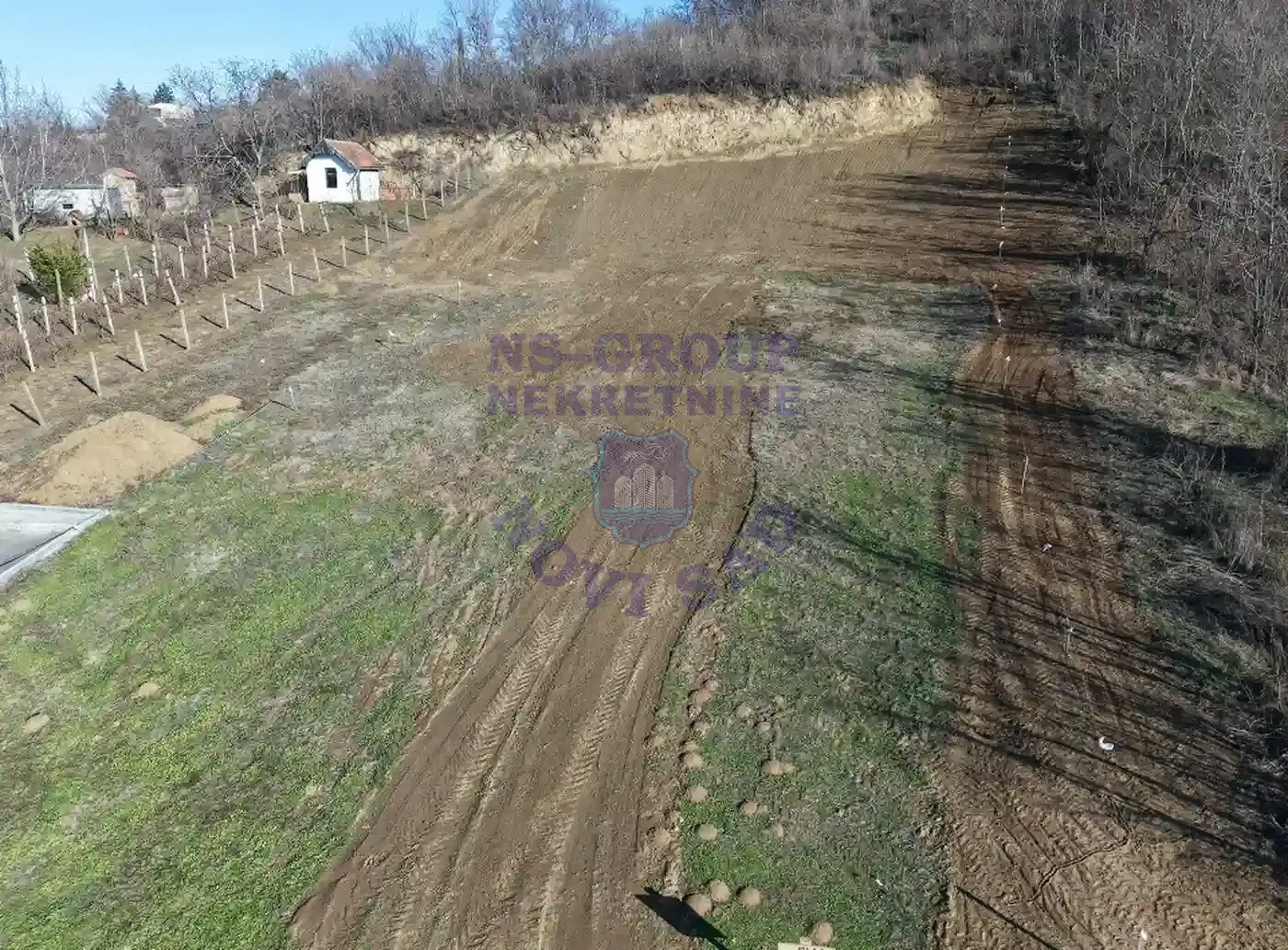 plac na prodaju Petrovaradin 1799m2 561115