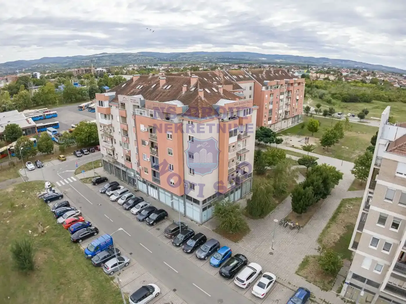 lokal na prodaju Novi Sad, 124m2 555074