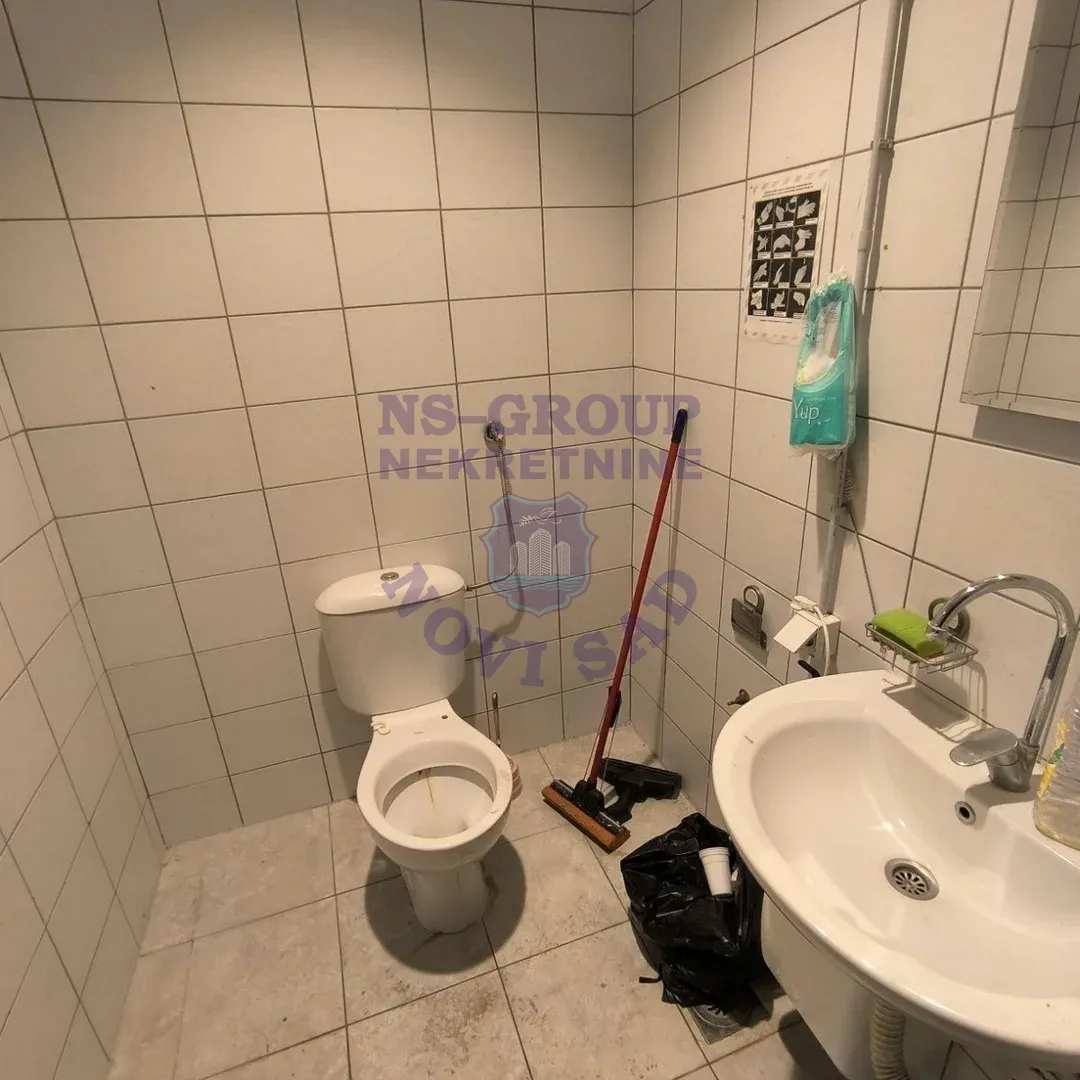 lokal za izdavanje Novi Sad 175m2 15472