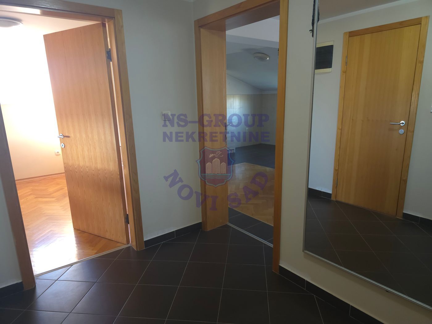 kuca na prodaju Kać 478m2 529546