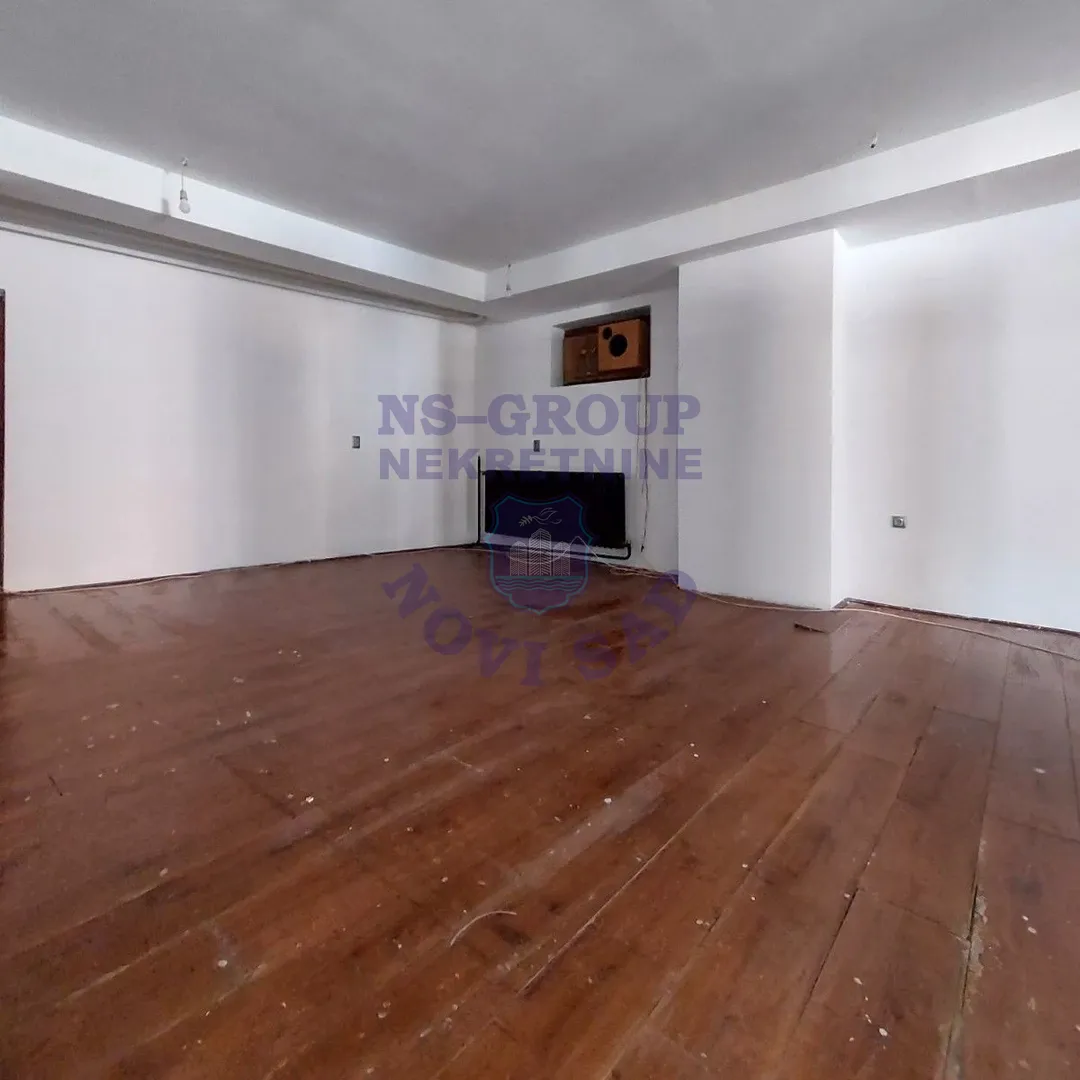 lokal za izdavanje Novi Sad 192m2 15530