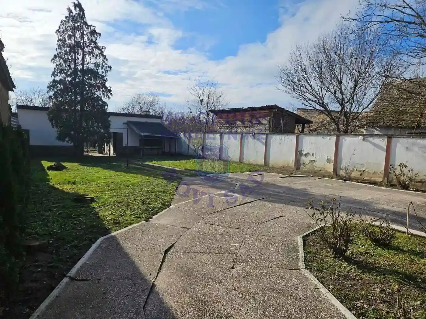 kuca na prodaju Kać 255m2 512645