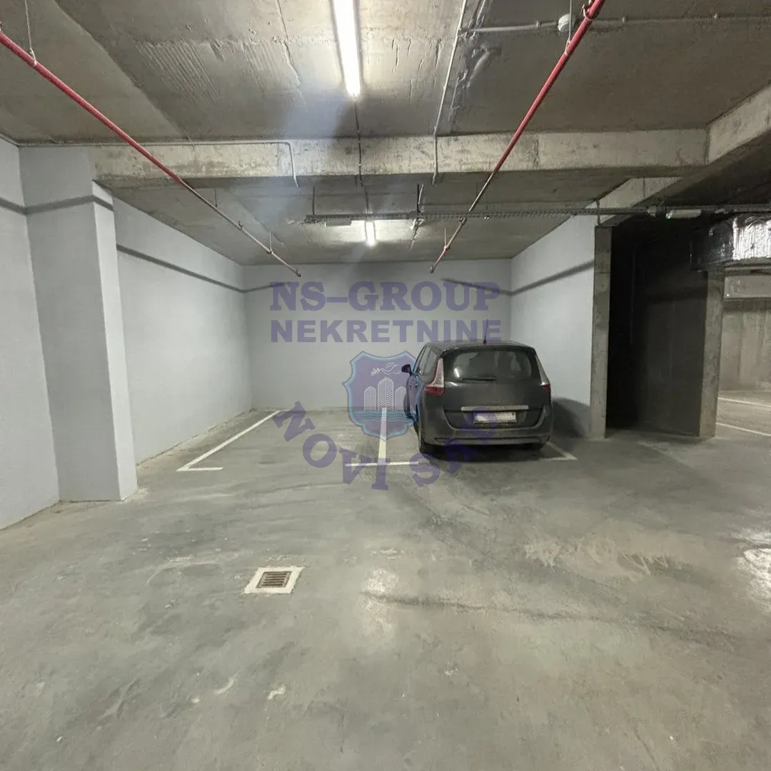lokal za izdavanje Novi Sad 120m2 15582