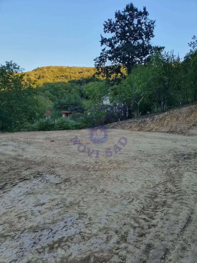 plac na prodaju Beočin, 556m2 564383