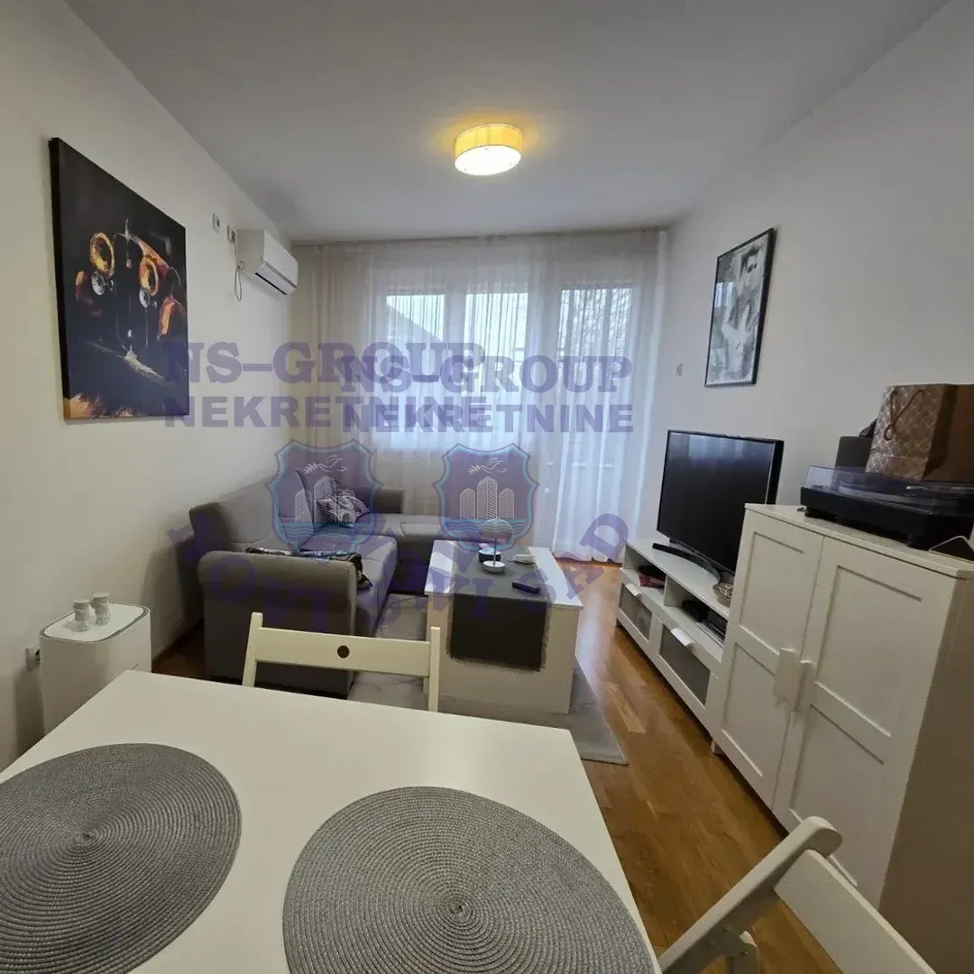 stan na prodaju Novi Sad, 43m2 15649