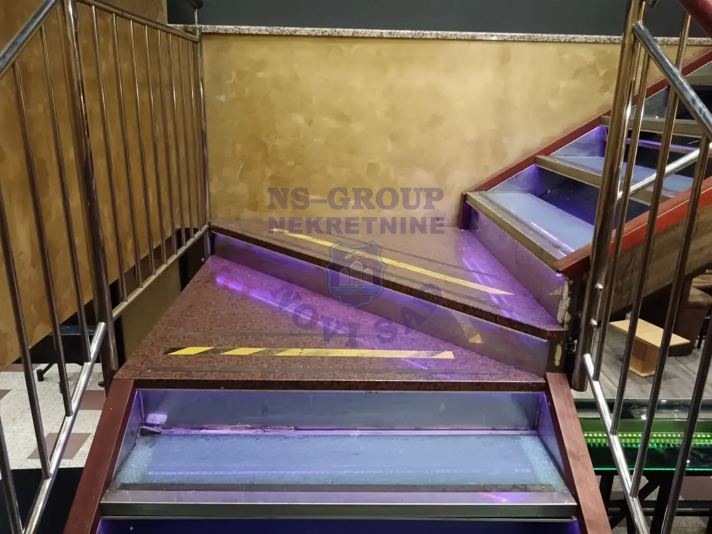 lokal na prodaju Novi Sad 219m2 564736