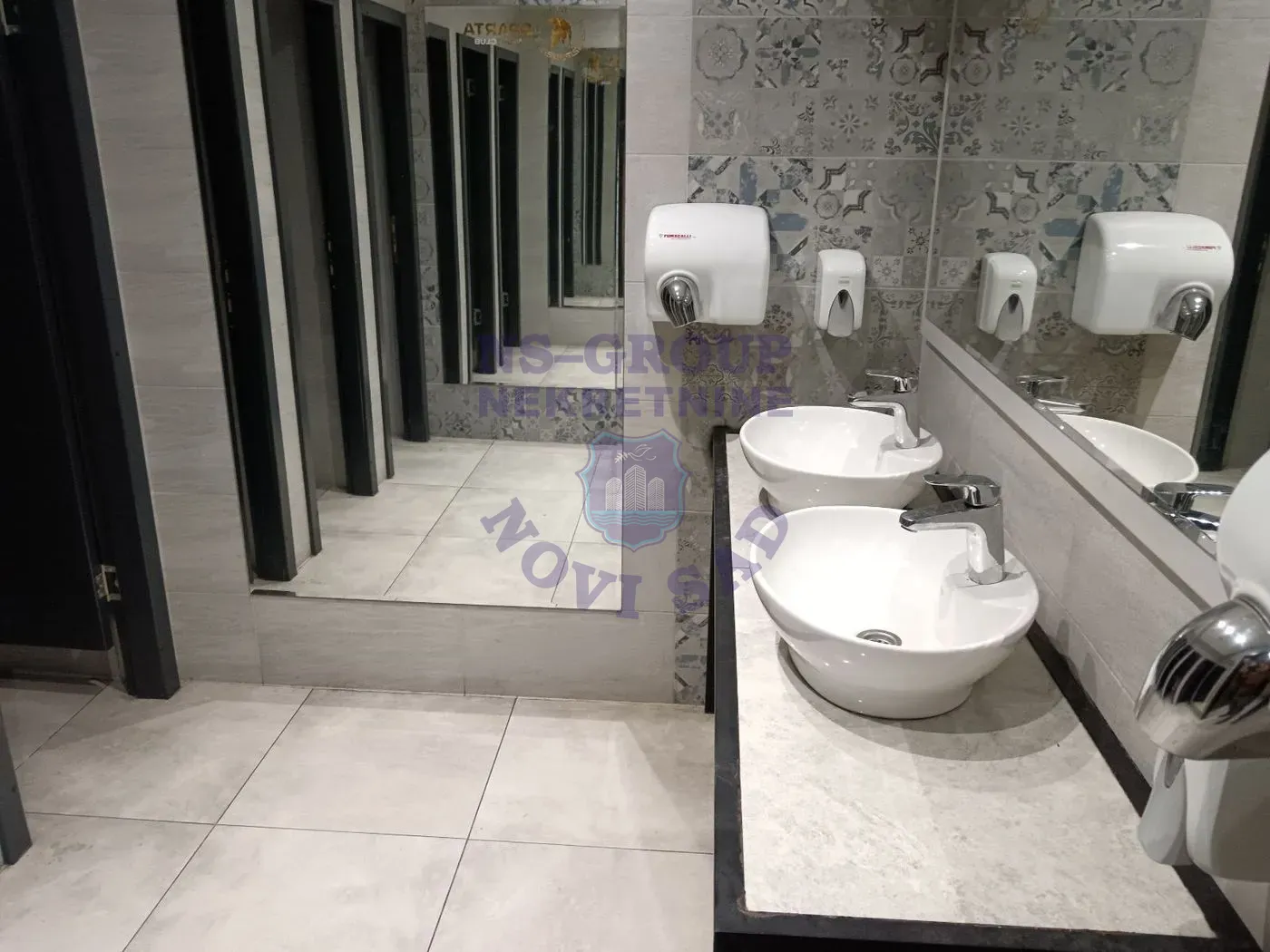 lokal na prodaju Novi Sad 219m2 564736