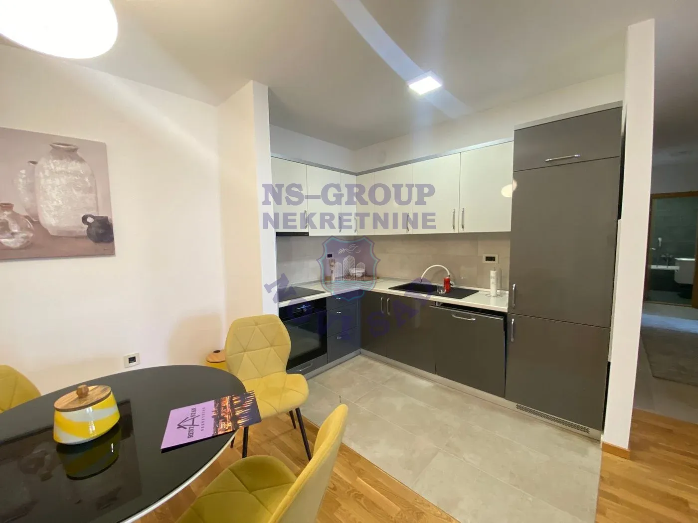 stan za izdavanje Novi Sad 80m2 15741