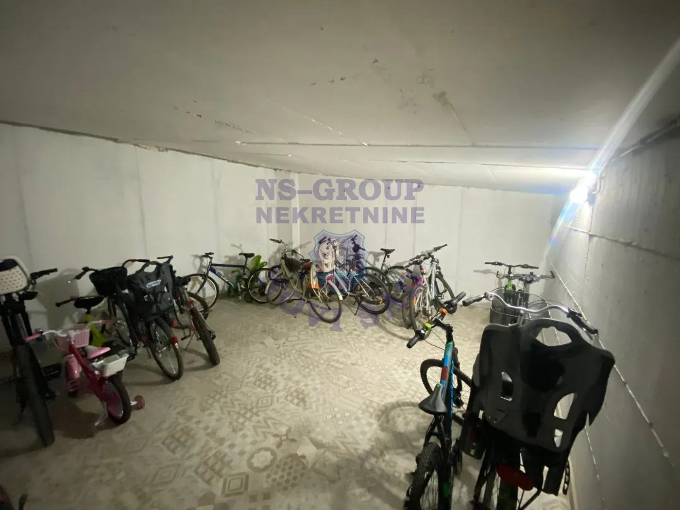 stan za izdavanje Novi Sad 80m2 15741