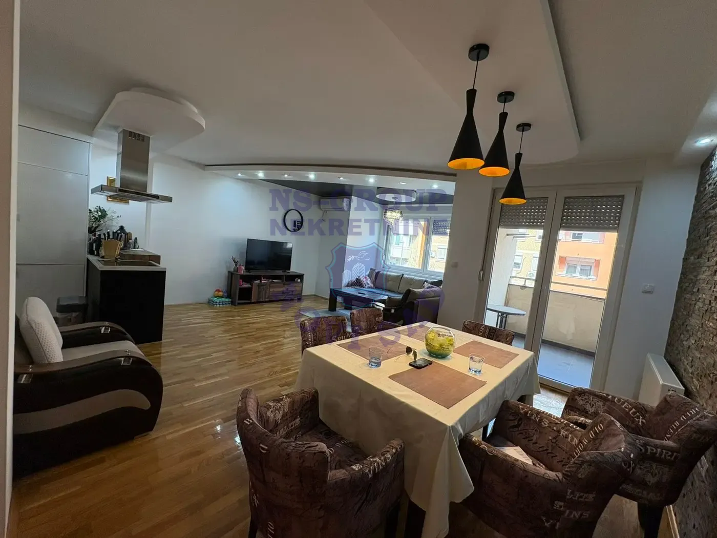 stan na prodaju Novi Sad, 73m2 565408