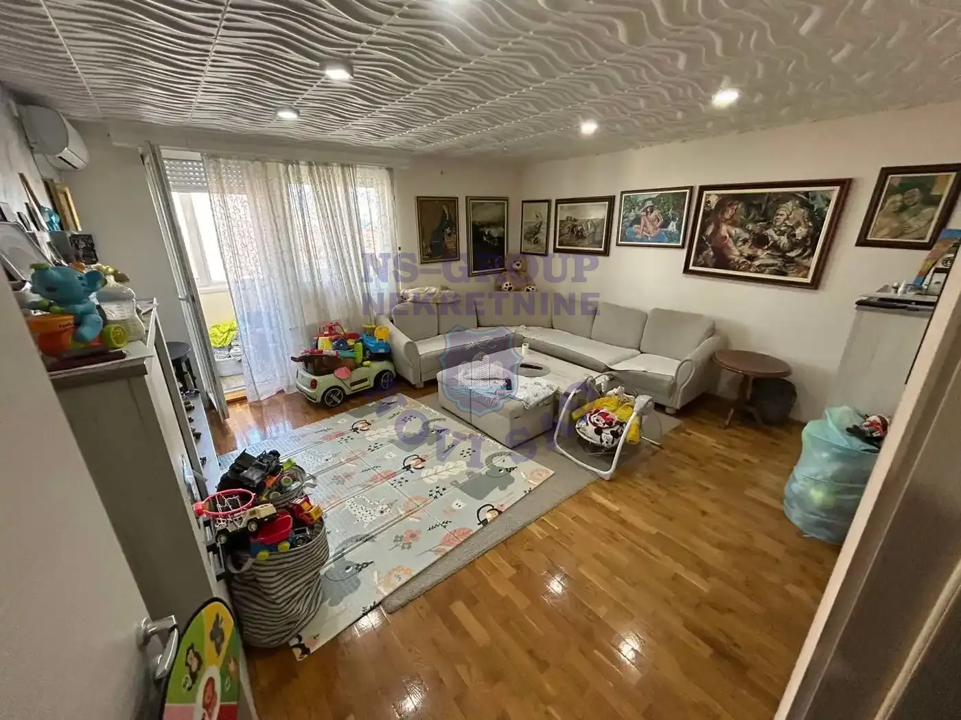 stan na prodaju Novi Sad, 57m2 565541