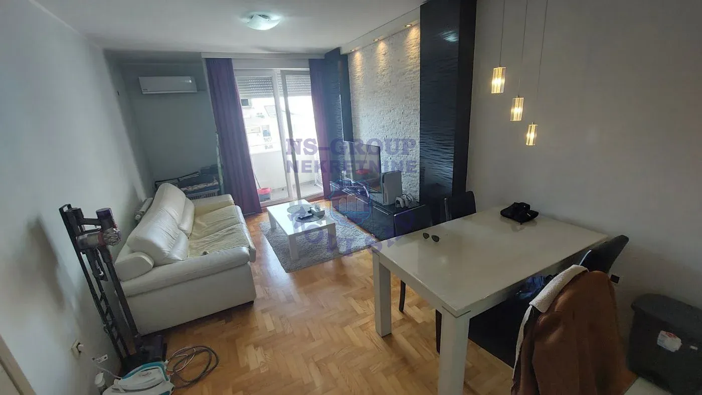 stan na prodaju Novi Sad, 42m2 565735