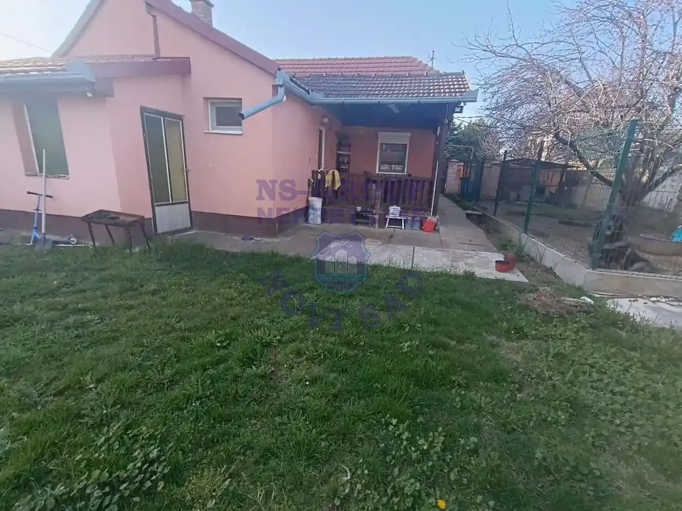 kuca na prodaju Bački Jarak, 103m2 565616