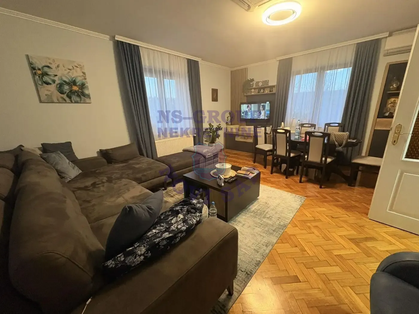 kuca na prodaju Sremska Kamenica, 305m2 564862