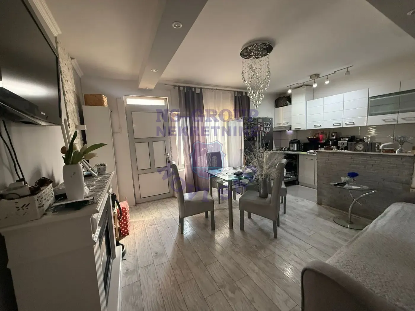 stan na prodaju Novi Sad, 62m2 565864