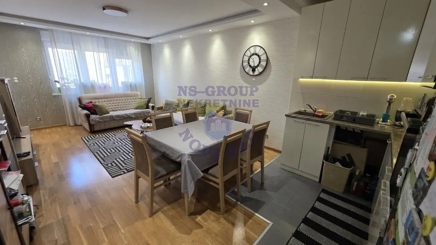stan na prodaju Novi Sad, 68m2 566175
