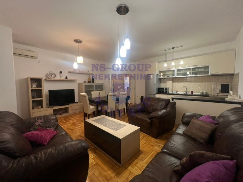 stan na prodaju Novi Sad, 76m2 566400