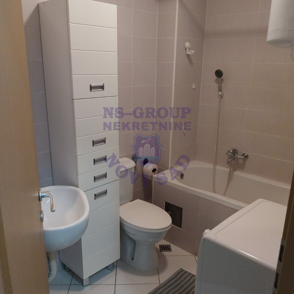 Stan za izdavanje Novi Sad 44m2, 15918