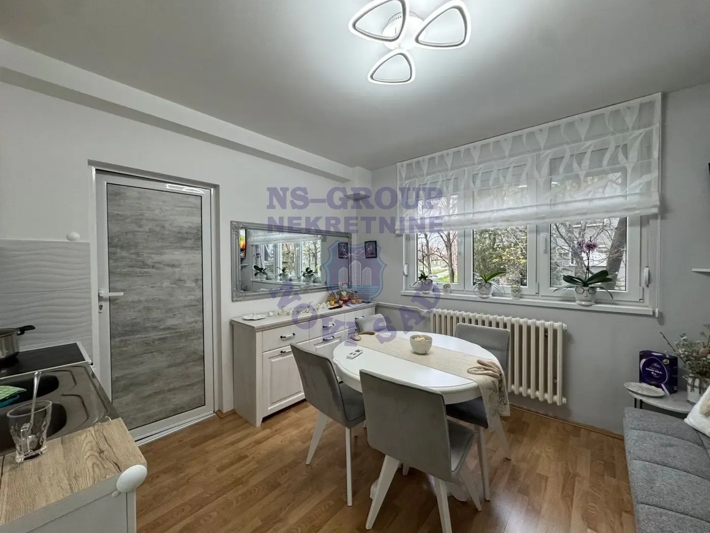 stan na prodaju Novi Sad, 32m2 567639