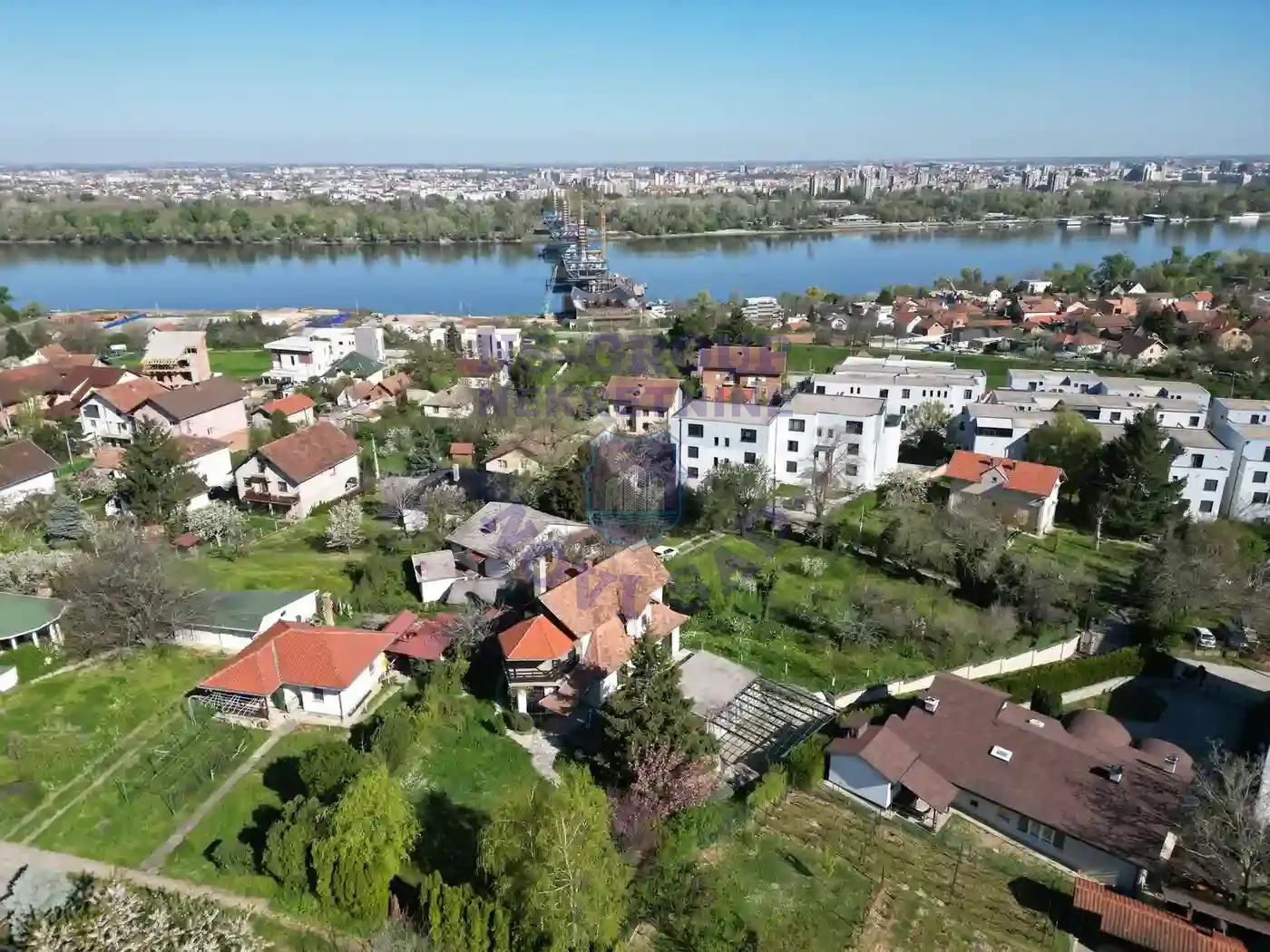 kuca na prodaju Sremska Kamenica 170m2 561706