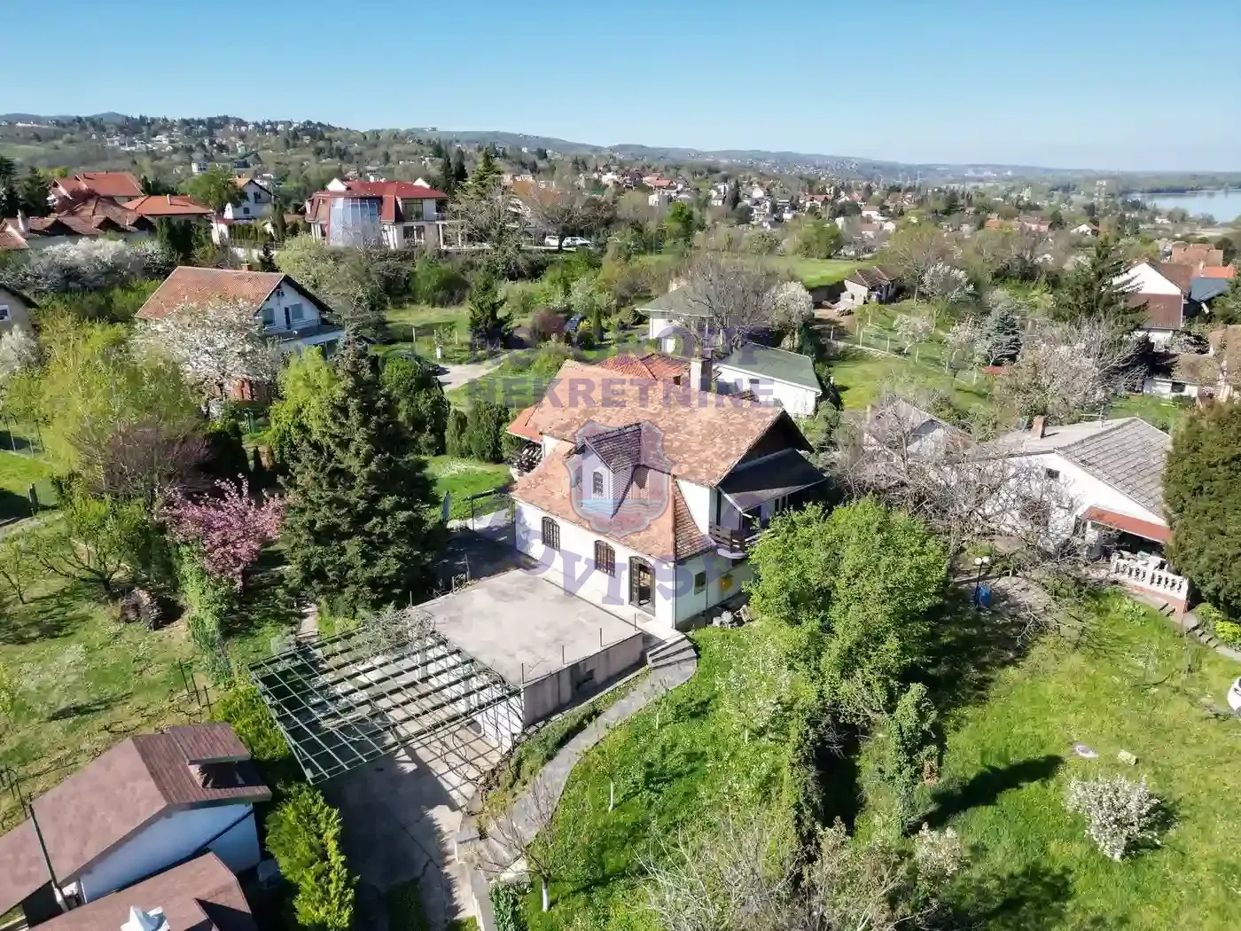kuca na prodaju Sremska Kamenica 170m2 561706