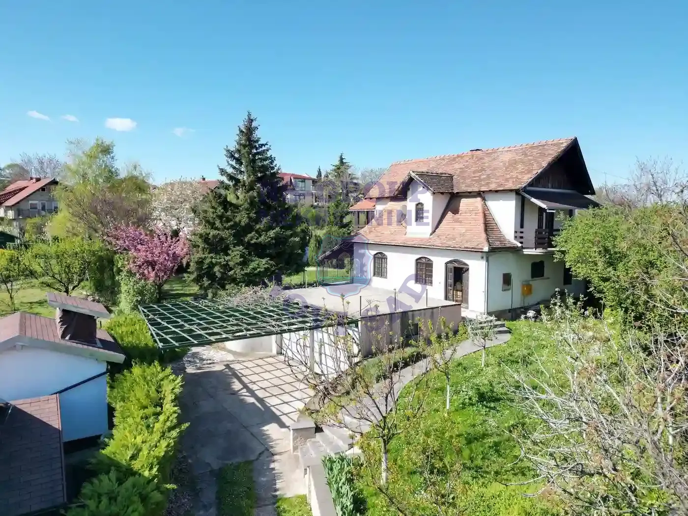 kuca na prodaju Sremska Kamenica 170m2 561706