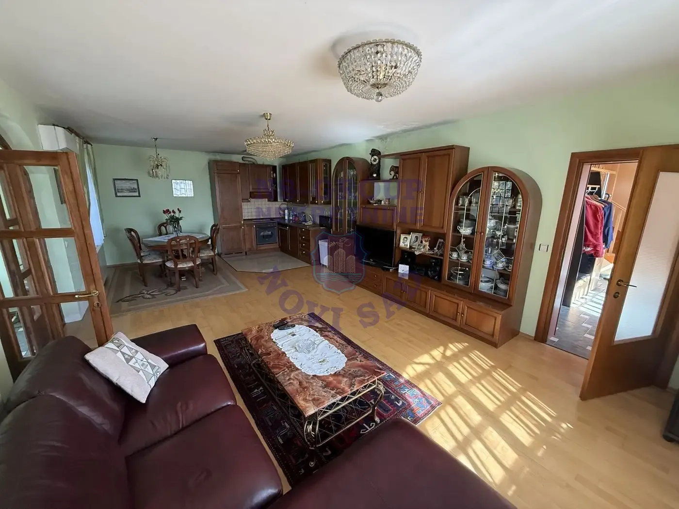 kuca na prodaju Sremska Kamenica 170m2 561706