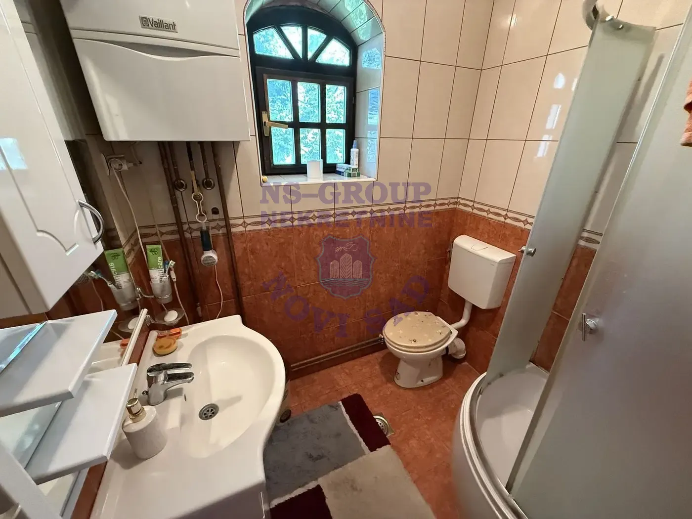 kuca na prodaju Sremska Kamenica 170m2 561706