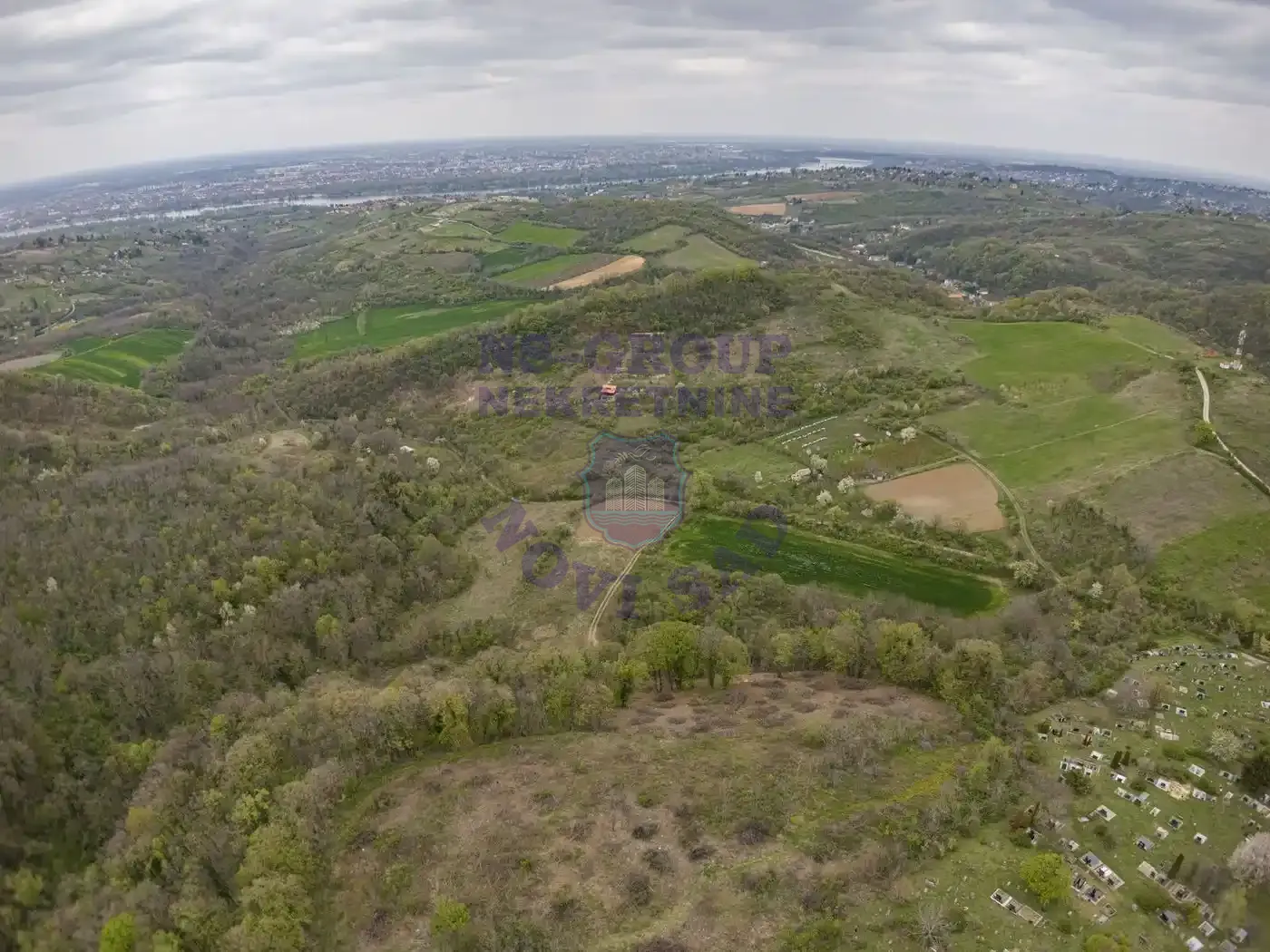 plac na prodaju Ledinci 2055m2 568352