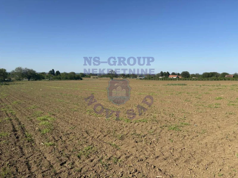 plac na prodaju Petrovaradin 2833m2 569328