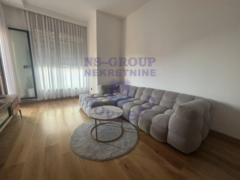 stan na prodaju Novi Sad, 40m2 569535