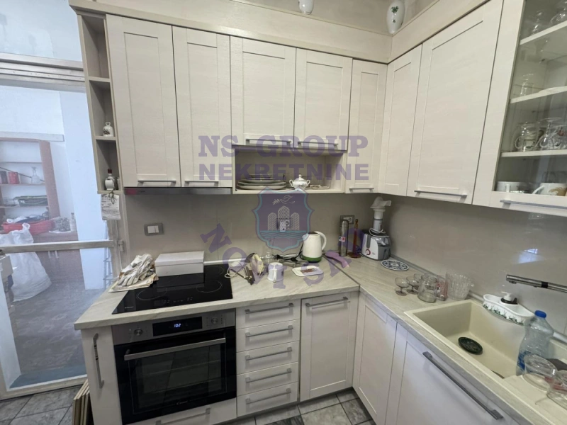stan za izdavanje Novi Sad 124m2 16317