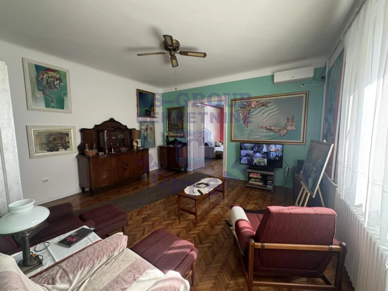 stan za izdavanje Novi Sad 124m2 16317