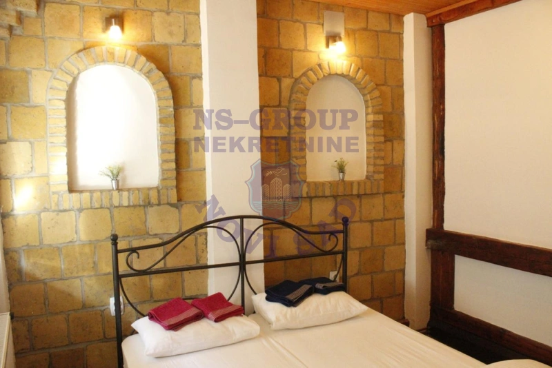 stan za izdavanje Novi Sad 140m2 16279