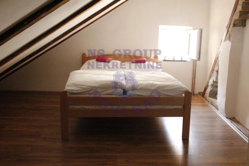 stan za izdavanje Novi Sad 140m2 16279