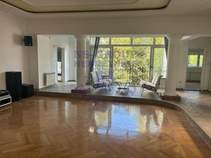 stan za izdavanje Novi Sad, 213m2 16334