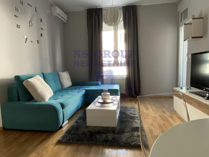 stan na prodaju Novi Sad, 57m2 16350