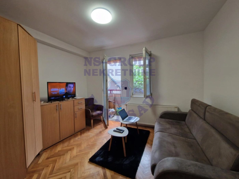 stan na prodaju Novi Sad, 44m2 569976