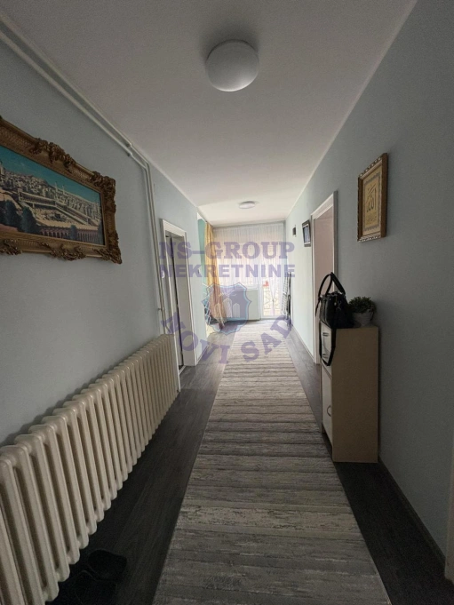 kuca na prodaju Veternik 300m2 569993