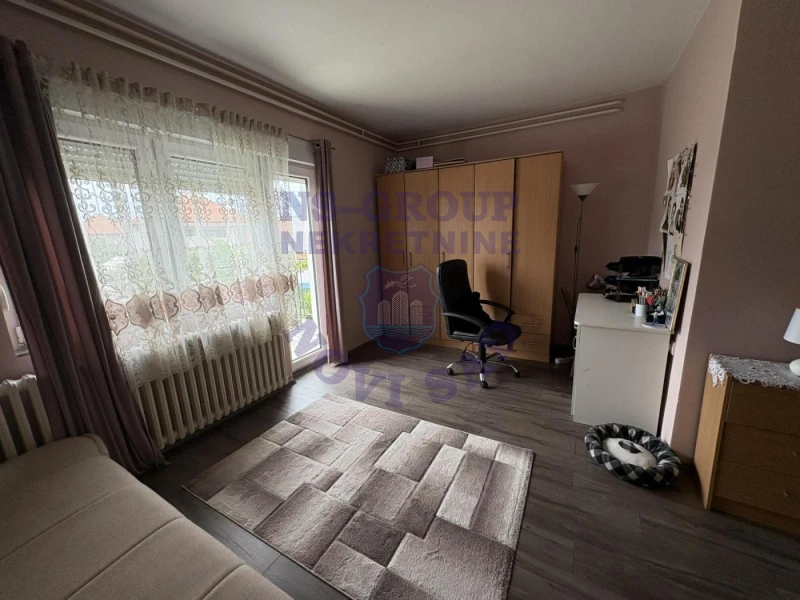 kuca na prodaju Veternik 300m2 569993