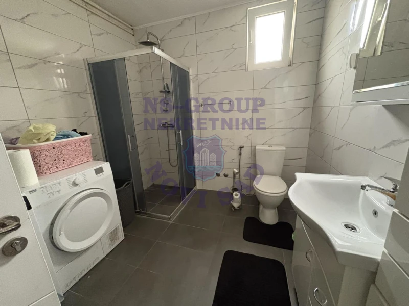 kuca na prodaju Veternik 300m2 569993
