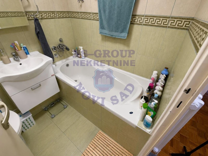 stan na prodaju Novi Sad 76m2 570116