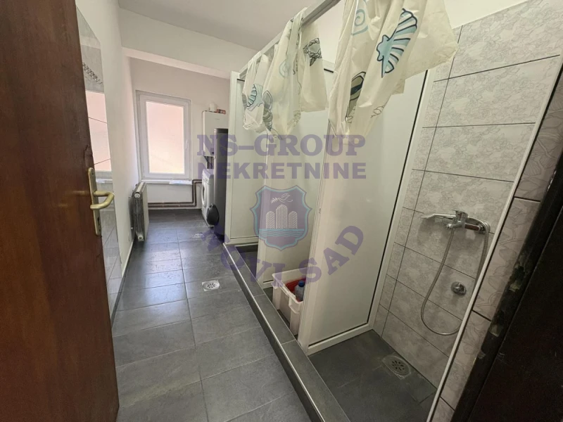 lokal na prodaju Inđija 174m2 570146