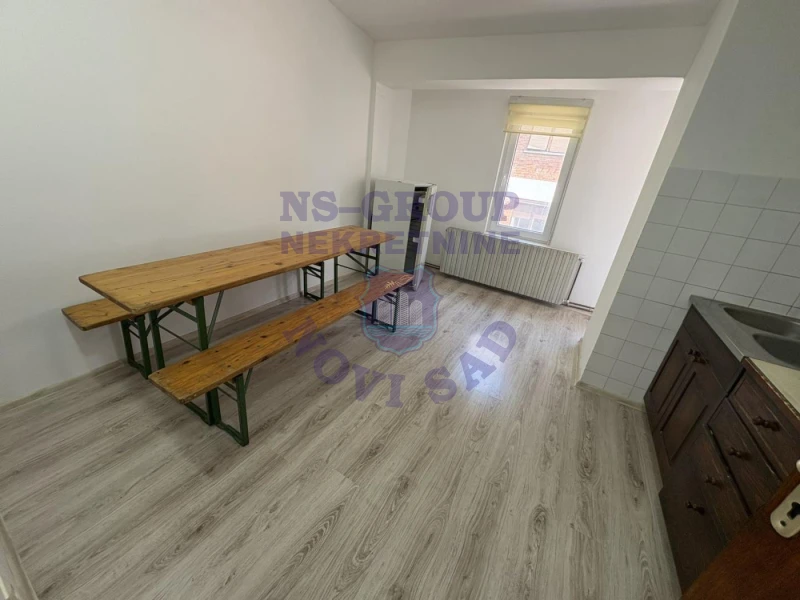 lokal na prodaju Inđija 174m2 570146