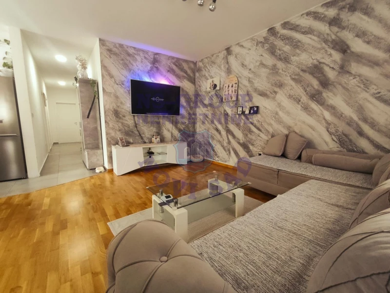 stan na prodaju Novi Sad, 79m2 570322