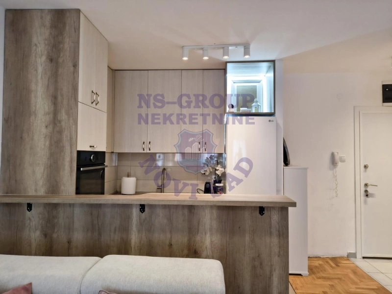 stan na prodaju Novi Sad 64m2 570197